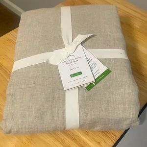 NWT Pottery Barn Queen Flax Linen Fitted Sheet